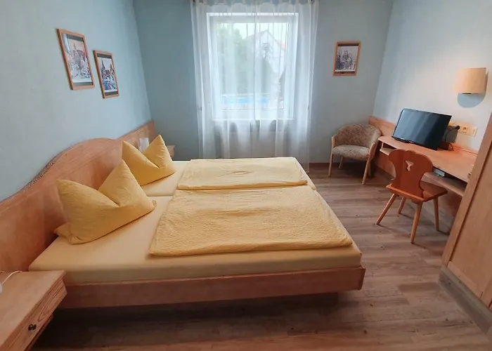 Hotel-gasthof Krone-lax Отель *
